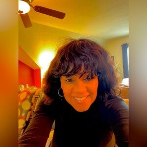 Meet your Posher, Vanessa